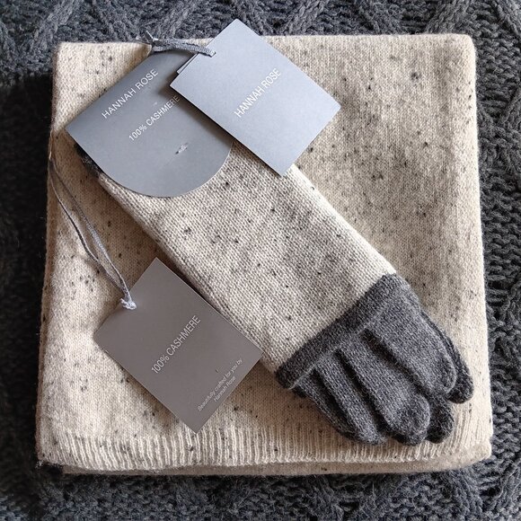 Hannah Rose speckled cashmere scarf and 4-ply texting gloves set - Picture 1 of 4